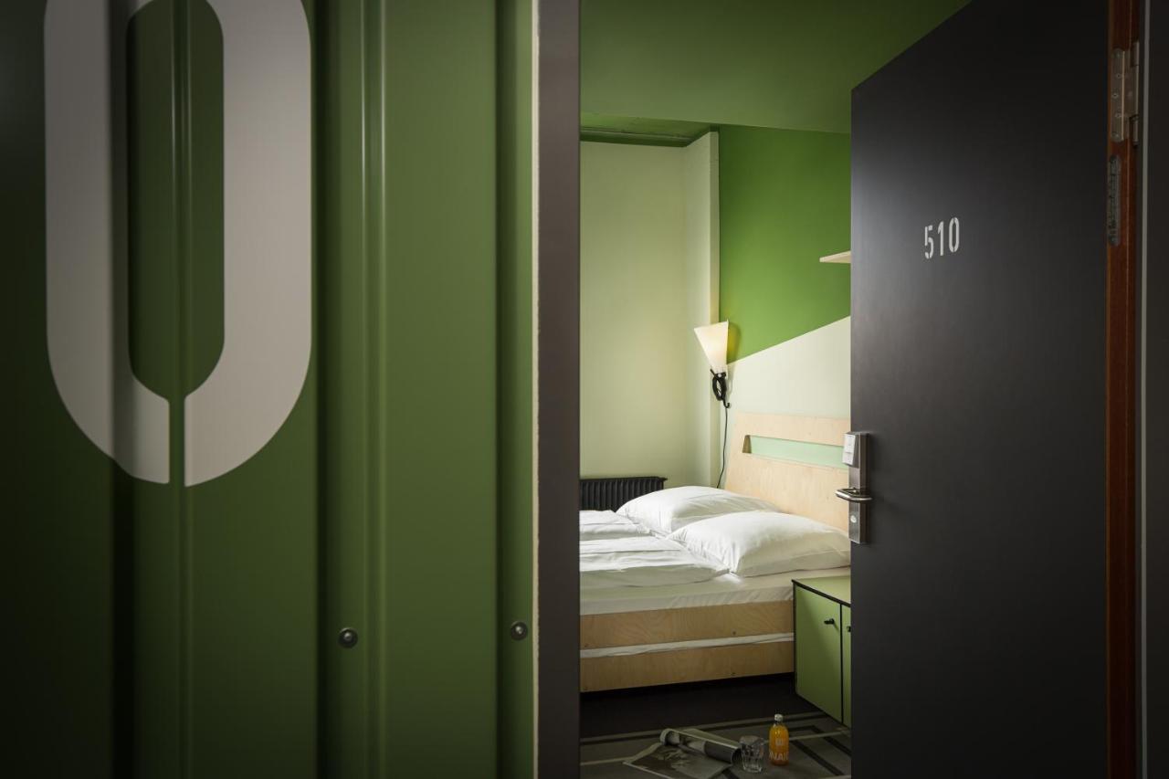 Quadruple Room,1679565312:JPEG