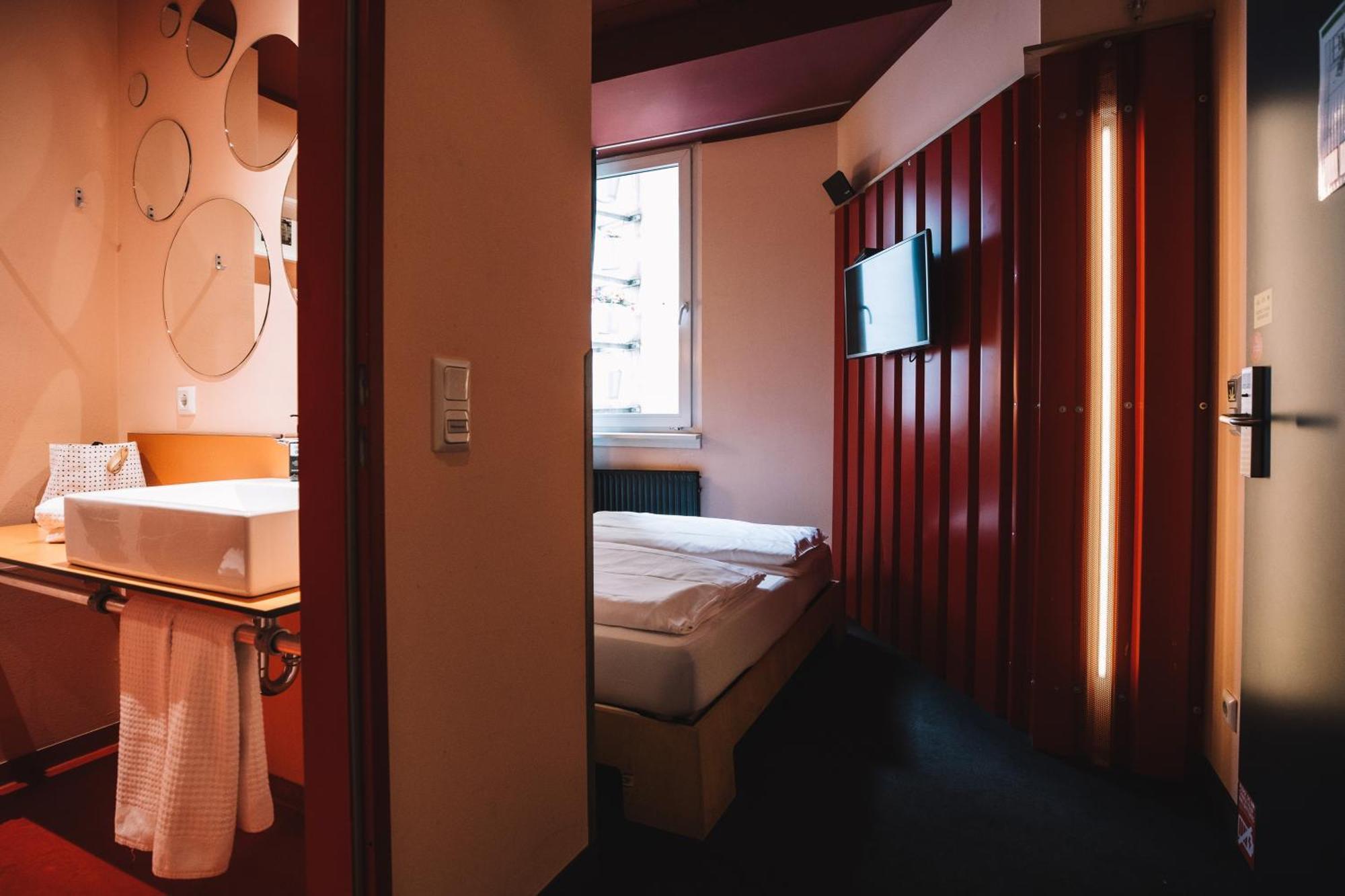 Budget Double Room,1679565270:JPEG